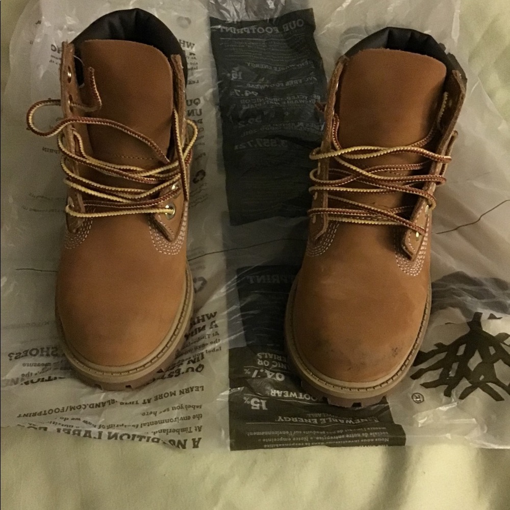 Kid boots